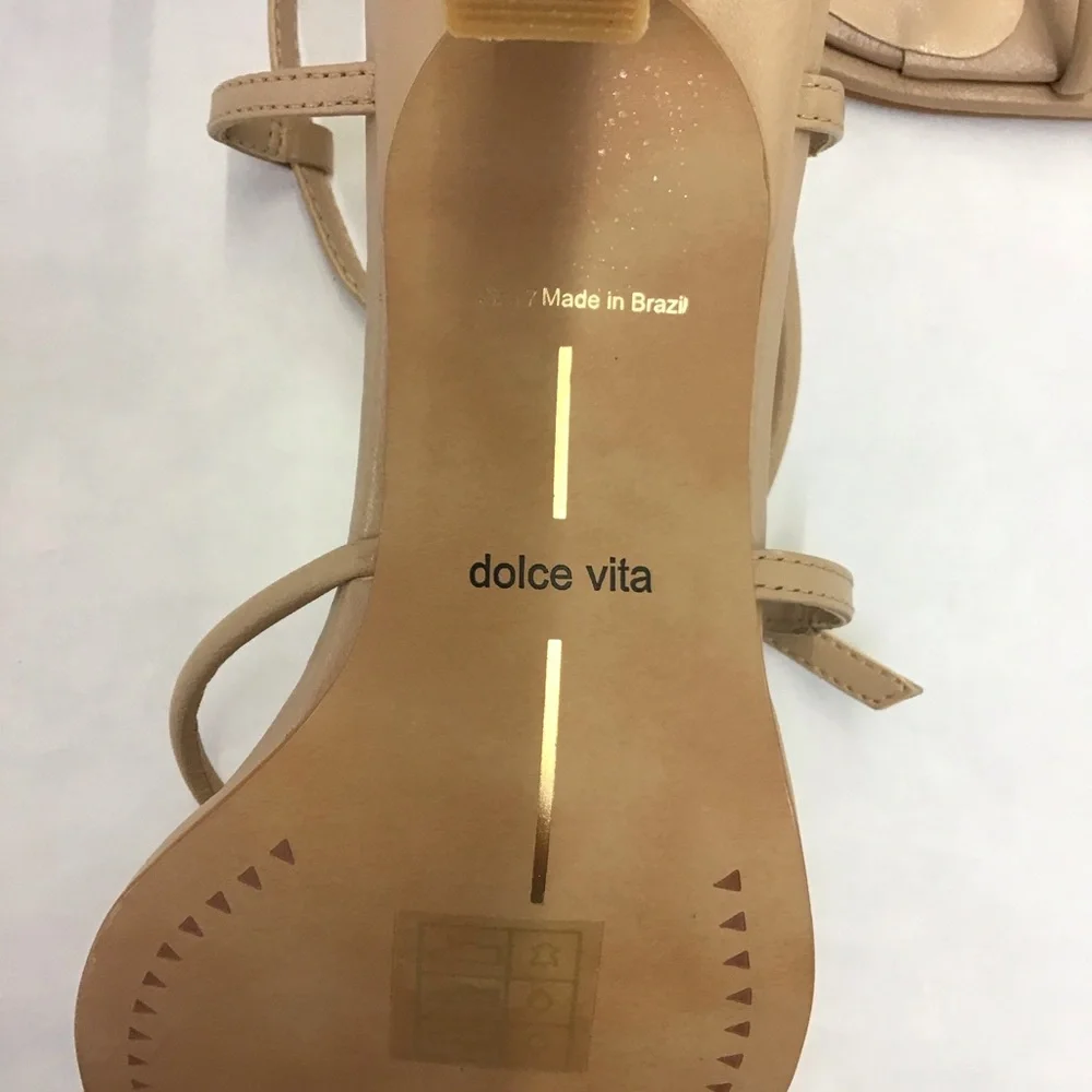 New dolce vita women’s nude kitten heals size 7 with adjustable ankle strap